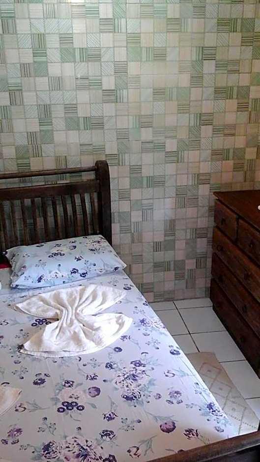 Quarto com Cama de Casal ou 2 de Solteiro e Chuveiro